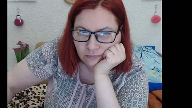 Snapshot of PlayfullMature chatting on 11/18/25, 02:21 PlayfullMature online show from 11/18/25, 02:21