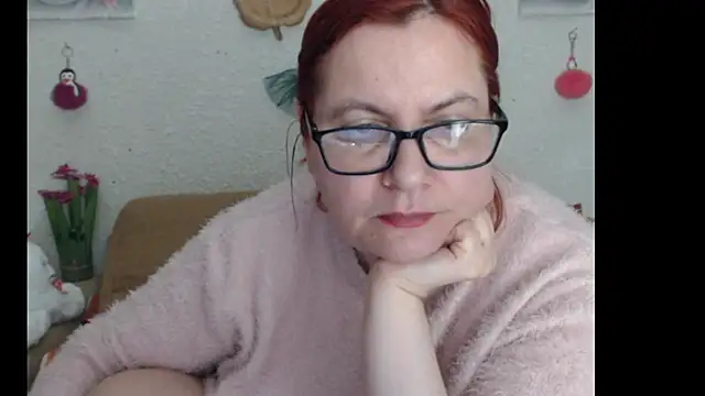 Snapshot of PlayfullMature chatting on 11/24/25, 09:58 PlayfullMature online show from 11/24/25, 09:58