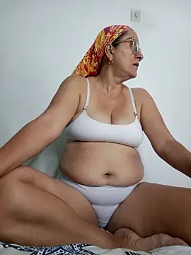 deisy summers47x online show from 09/21/25, 12:29