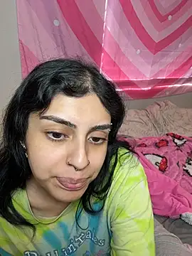 ThickerThanYoBitch online show from 11/15/25, 03:08