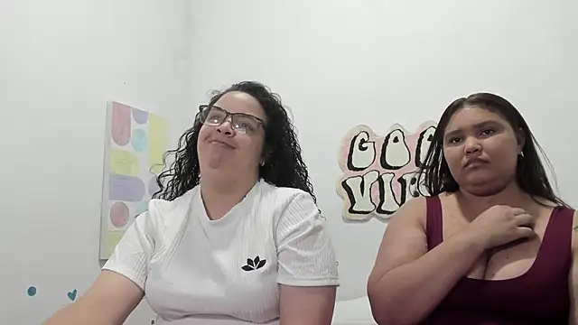 Danielaandximena online show from 02/06/26, 12:04