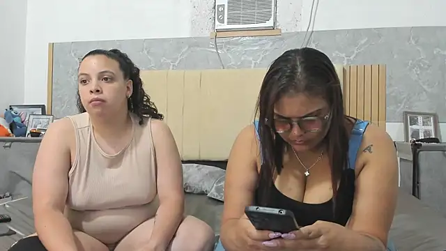 Snapshot of Danielaandximena chatting on 06/17/26, 02:47 Danielaandximena online show from 06/17/26, 02:47
