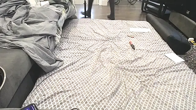 Snapshot of AssmannCD chatting on 12/16/24, 08:05 AssmannCD online show from 12/16/24, 08:05