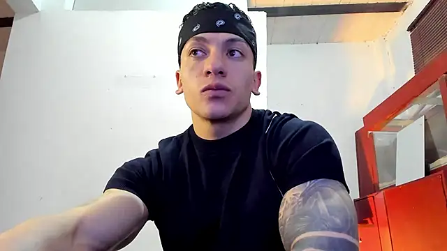 aquiles 51 online show from 11/14/25, 05:55