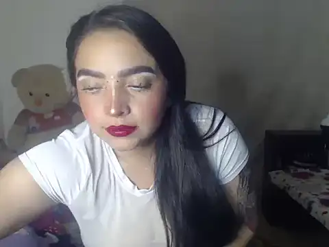 Snapshot of samantha2207 chatting on 01/21/25, 03:26 samantha2207 online show from 01/21/25, 03:26