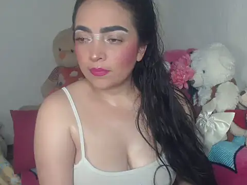 Snapshot of samantha2207 chatting on 03/21/25, 05:00 samantha2207 online show from 03/21/25, 05:00