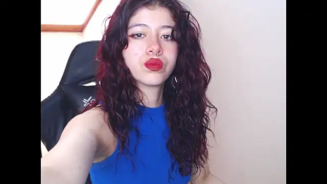 Snapshot of SuzzyyM chatting on 02/05/25, 02:05 SuzzyyM online show from 02/05/25, 02:05