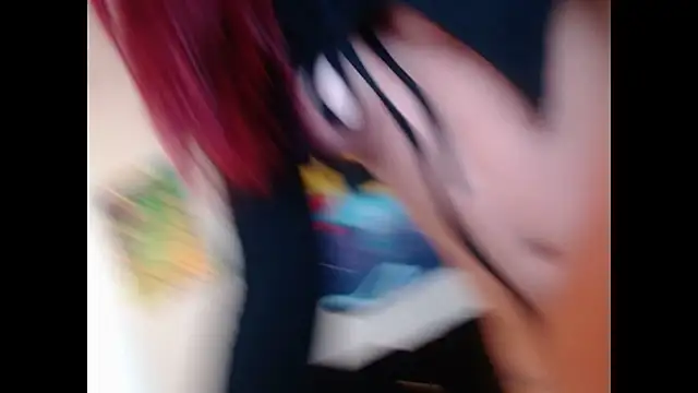 Snapshot of SuzzyyM chatting on 10/10/25, 07:35 SuzzyyM online show from 10/10/25, 07:35