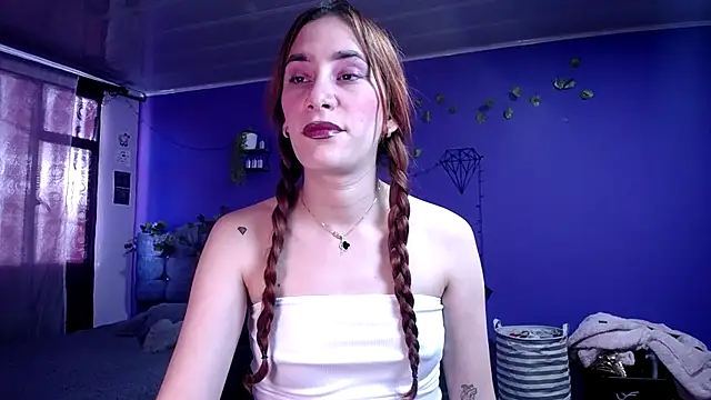 IsaBaileys  online show from 09/26/25, 10:14