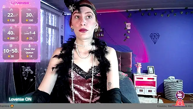 IsaBaileys  online show from 10/30/25, 07:58