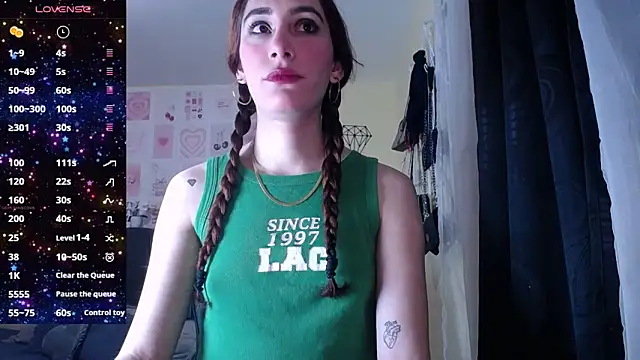 IsaBaileys  online show from 04/20/26, 01:30