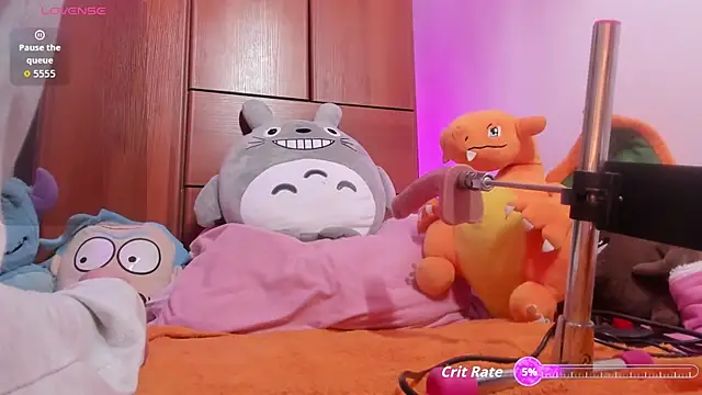 saralolo420 online show from 10/12/25, 11:48