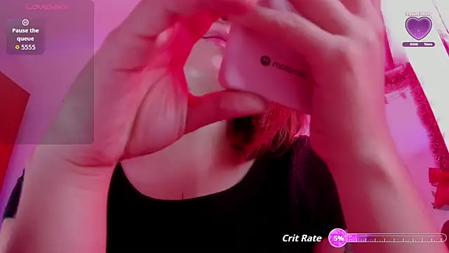 Snapshot of saralolo420 chatting on 12/21/25, 07:21 saralolo420 online show from 12/21/25, 07:21