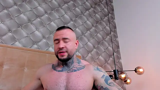 Snapshot of BruceDallas chatting on 12/03/24, 09:45 BruceDallas online show from 12/03/24, 09:45