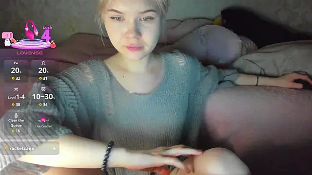 Snapshot of Dopaminegirl chatting on 03/02/25, 05:58 Dopaminegirl online show from 03/02/25, 05:58