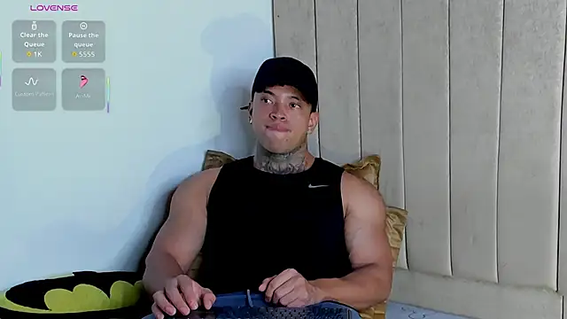 Snapshot of Stiven_collins chatting on 05/19/26, 05:03 Stiven collins online show from 05/19/26, 05:03