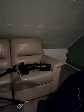 Knuffelstaaf123 online show from 01/09/25, 10:52