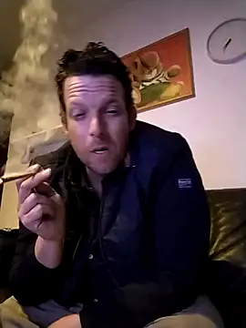 Knuffelstaaf123 online show from 04/07/26, 07:47