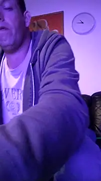 Knuffelstaaf123 online show from 04/28/26, 10:59