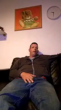 Knuffelstaaf123 online show from 04/29/26, 09:43