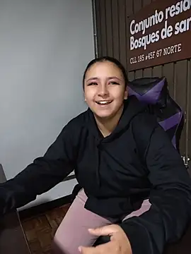 Cute Penelope online show from 04/22/26, 11:12