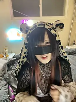 Snapshot of miyabi_room chatting on 10/29/25, 12:07 miyabi room online show from 10/29/25, 12:07