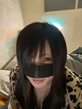 Snapshot of miyabi_room chatting on 11/12/25, 12:27 miyabi room online show from 11/12/25, 12:27