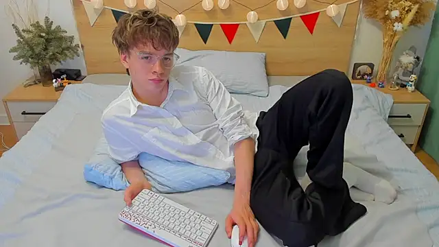 Fandi 777 online show from 01/25/25, 10:51