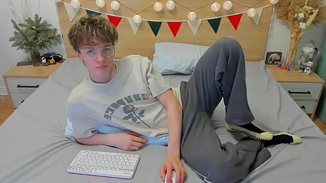 Fandi 777 online show from 01/29/25, 02:21