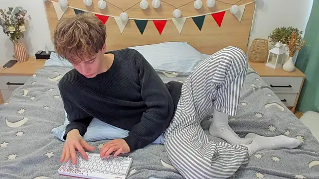 Fandi 777 online show from 03/13/25, 10:57