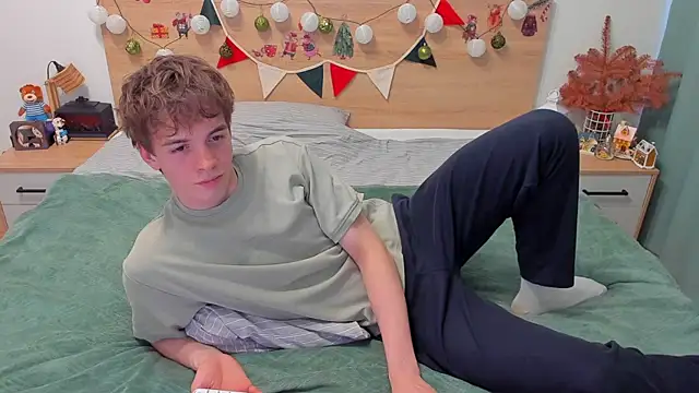 Fandi 777 online show from 12/23/25, 11:08