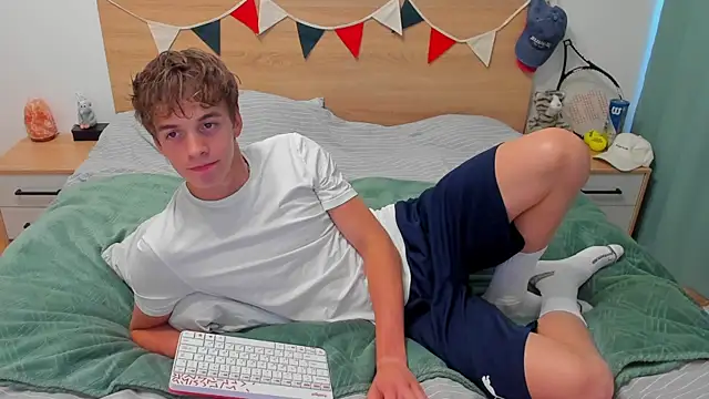 Fandi 777 online show from 04/23/26, 03:36