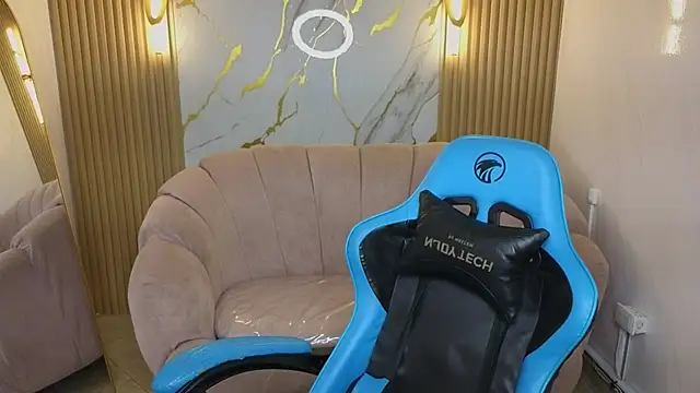  mia collins b  online show from 11/29/25, 01:14