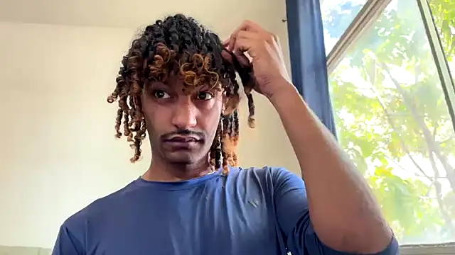 Snapshot of gerson173Hugo chatting on 11/11/25, 11:54 gerson173Hugo online show from 11/11/25, 11:54