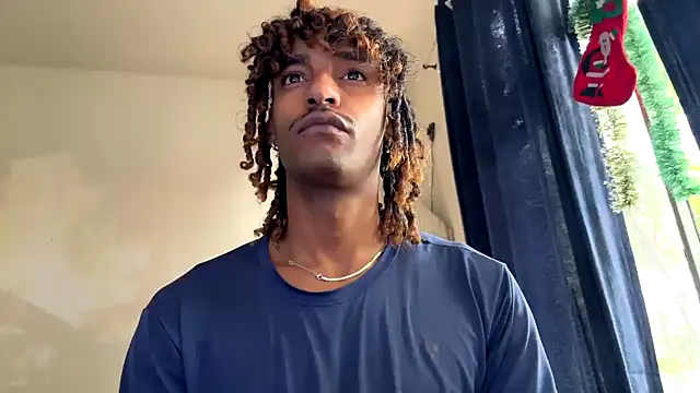 Snapshot of gerson173Hugo chatting on 11/13/25, 10:03 gerson173Hugo online show from 11/13/25, 10:03