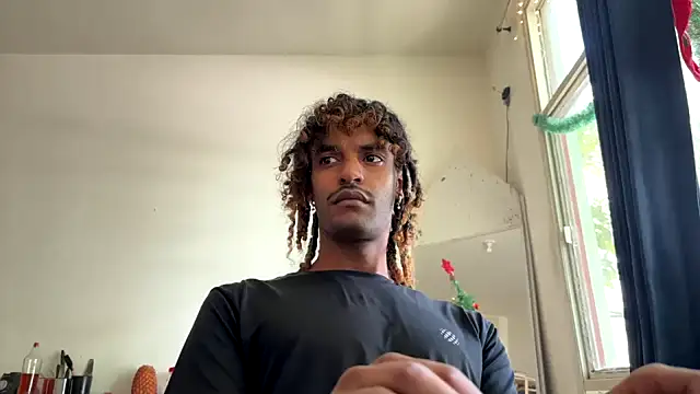 Snapshot of gerson173Hugo chatting on 11/28/25, 11:13 gerson173Hugo online show from 11/28/25, 11:13