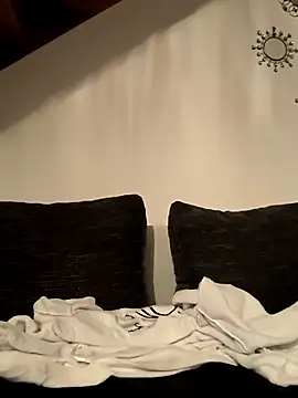 Snapshot of LadySaraah34 chatting on 11/13/25, 11:14 LadySaraah34 online show from 11/13/25, 11:14