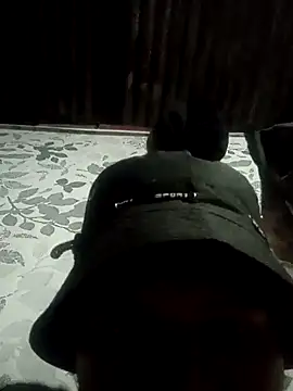 Snapshot of PAUGROSSO18CM chatting on 01/22/25, 11:43 PAUGROSSO18CM online show from 01/22/25, 11:43