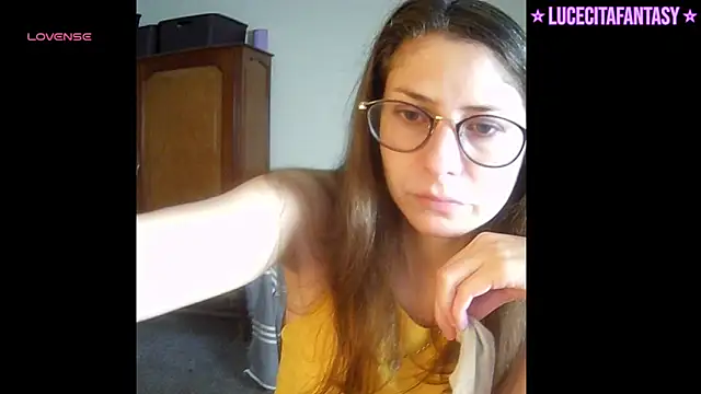 lucecitafantasy2 online show from 04/22/26, 09:16