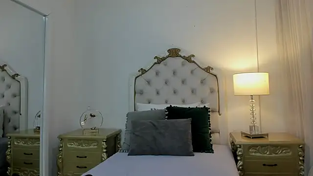 lexa 25  online show from 12/16/25, 11:59