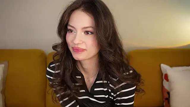 Snapshot of FirstOfFallen chatting on 11/23/25, 09:09 FirstOfFallen online show from 11/23/25, 09:09