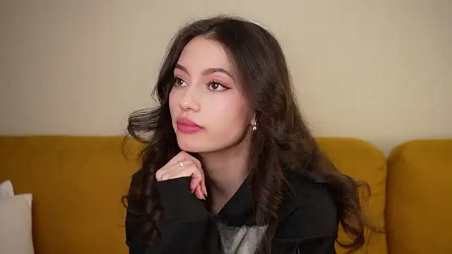 Snapshot of FirstOfFallen chatting on 12/15/25, 09:13 FirstOfFallen online show from 12/15/25, 09:13