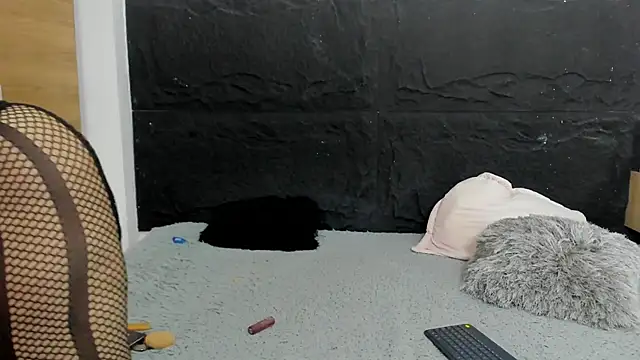 emakross online show from 02/22/25, 12:05