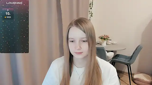 Snapshot of Alyaley chatting on 01/09/26, 01:14 Alyaley online show from 01/09/26, 01:14