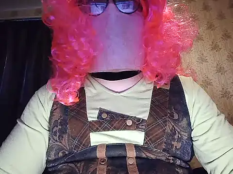 Snapshot of Crossdresser_Elena chatting on 06/13/26, 03:54 Crossdresser Elena online show from 06/13/26, 03:54