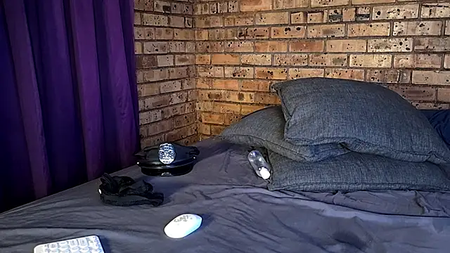 Astoria Moon online show from 12/13/24, 07:10