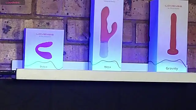 Astoria Moon online show from 09/18/25, 06:54