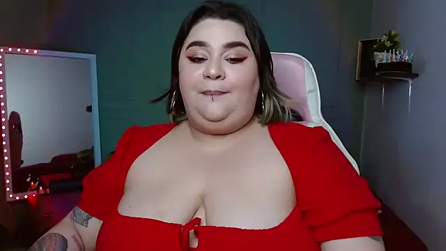 Snapshot of tiffany_laurens chatting on 12/21/24, 03:03 tiffany laurens online show from 12/21/24, 03:03