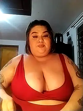 Snapshot of tiffany_laurens chatting on 01/12/25, 01:11 tiffany laurens online show from 01/12/25, 01:11