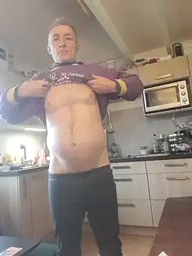 Snapshot of 60philippe chatting on 01/12/25, 01:05 60philippe online show from 01/12/25, 01:05